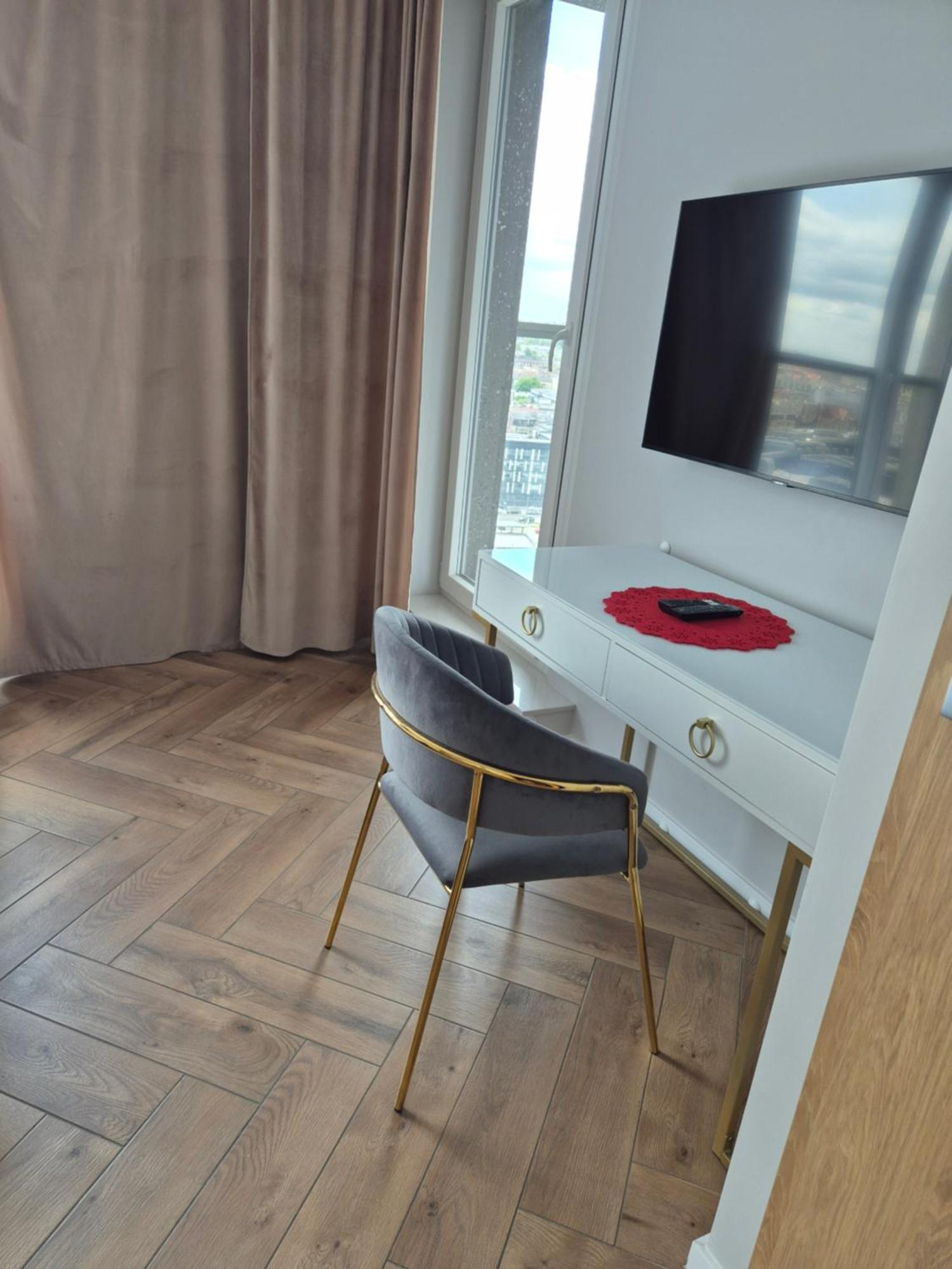15 Pietro Sokolska 30 Towers Apartments - New - Lux - Parking - Sauna - Gym- And The Best View In Катовице Екстериор снимка